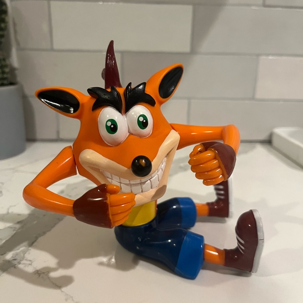Crash Bandicoot Sitting 5.5in Figure Car RC Crash Team Racing GoKart N64 Y2K